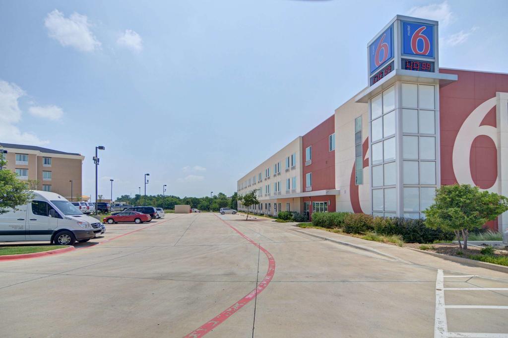 Motel 6-Roanoke, Tx - Northlake - Speedway Exterior foto