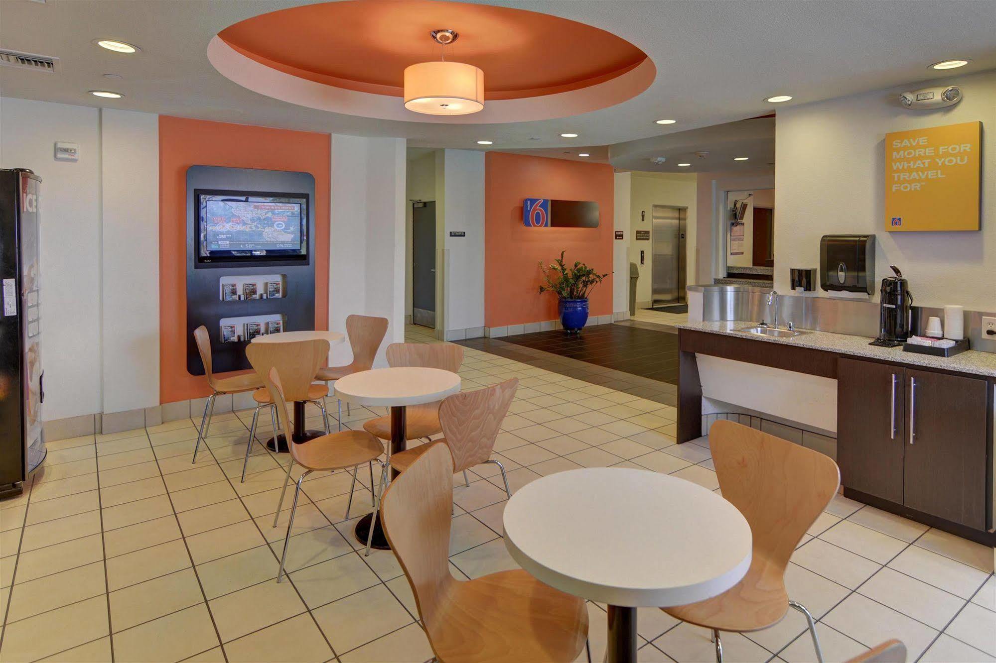 Motel 6-Roanoke, Tx - Northlake - Speedway Exterior foto
